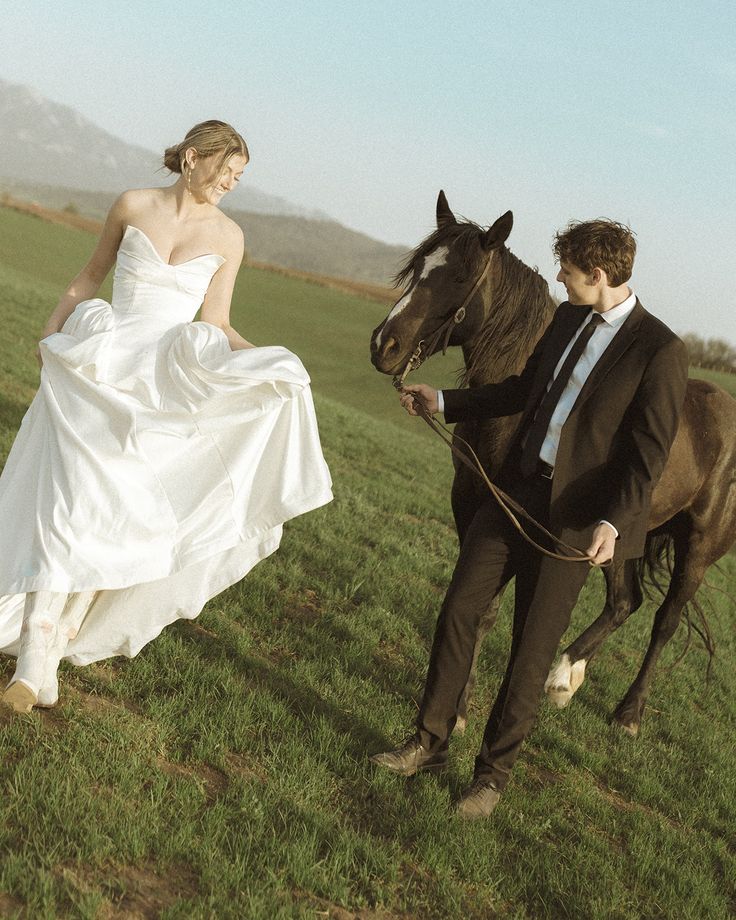 Majestic and Romantic Journeys: Unforgettable Horse Prewedding Shoots in Vietnam