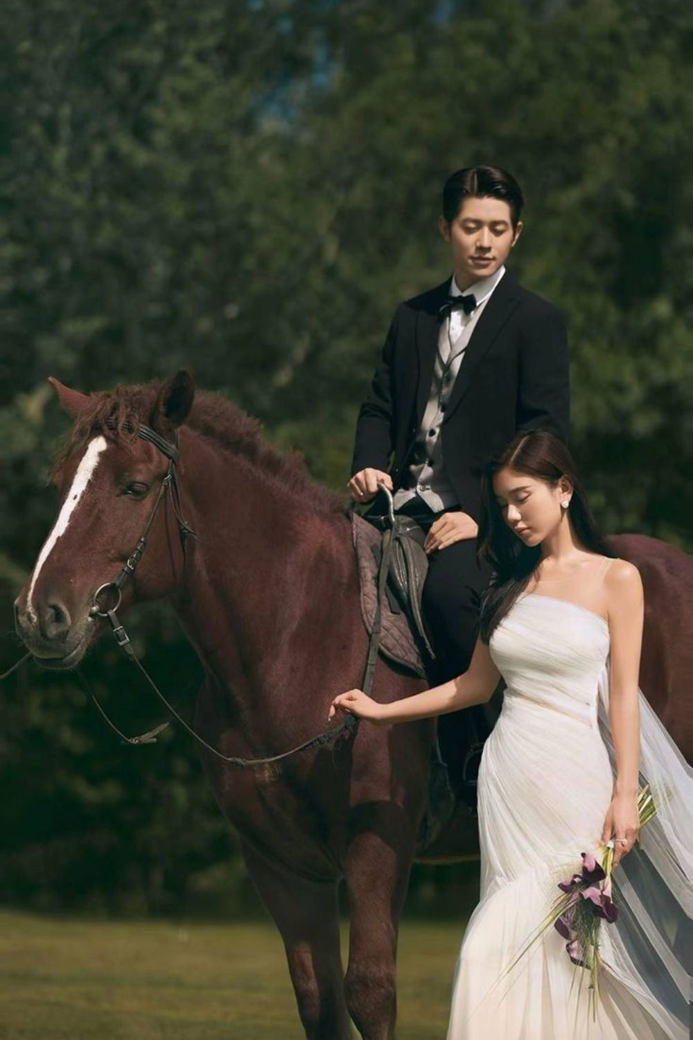 Majestic and Romantic Journeys: Unforgettable Horse Prewedding Shoots in Vietnam
