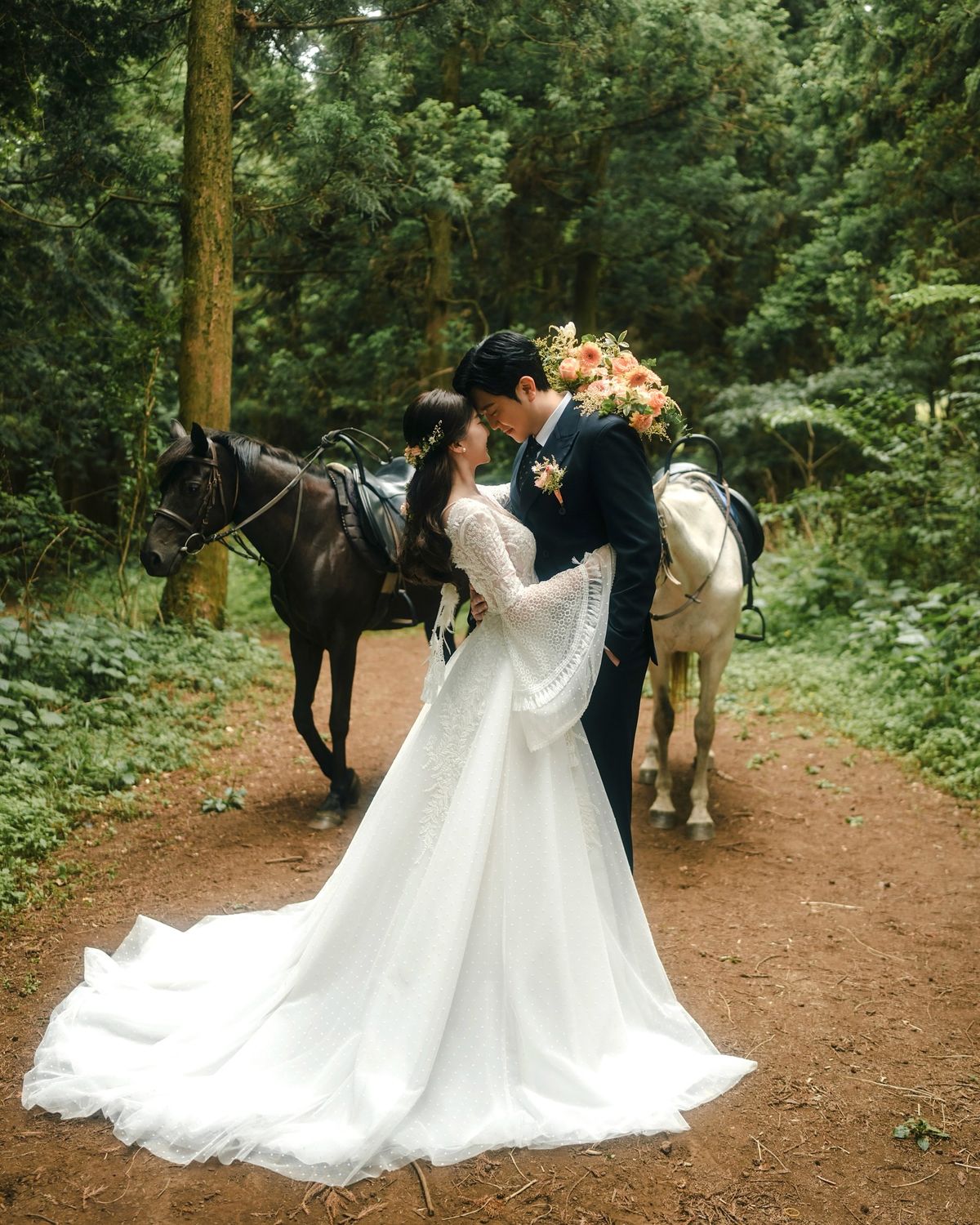 Majestic and Romantic Journeys: Unforgettable Horse Prewedding Shoots in Vietnam