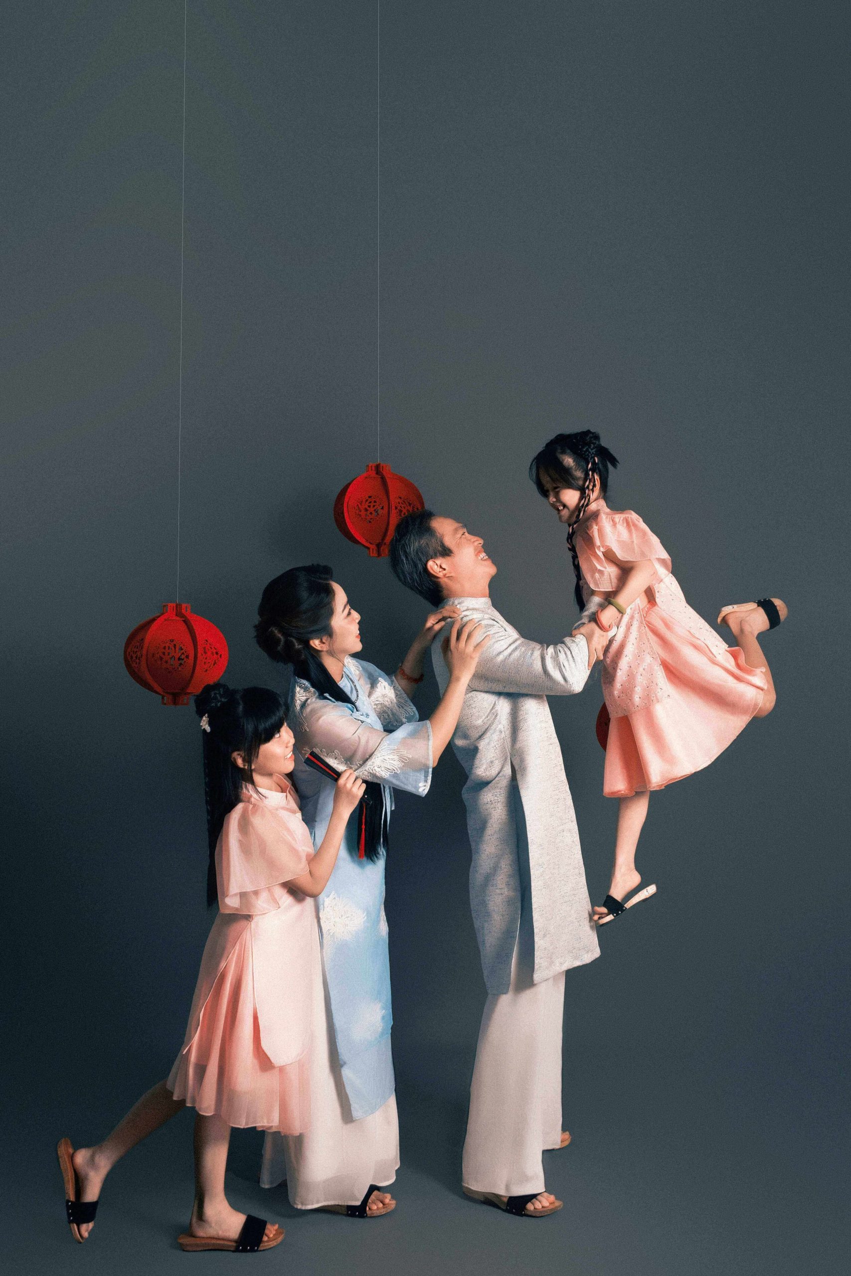 Cherished Family Connections: Heartwarming Family Photoshoot Services in Vietnam
