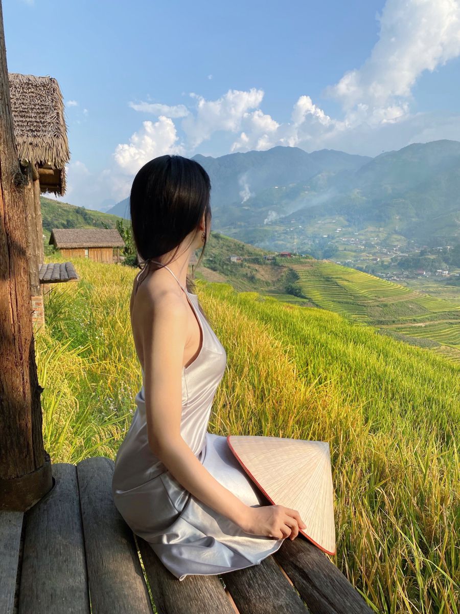 Mystical Highland Beauty: Dreamy Sapa Photoshoot Experiences in Misty Mountains