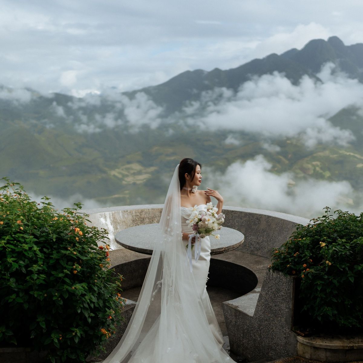 Mystical Highland Beauty: Dreamy Sapa Photoshoot Experiences in Misty Mountains