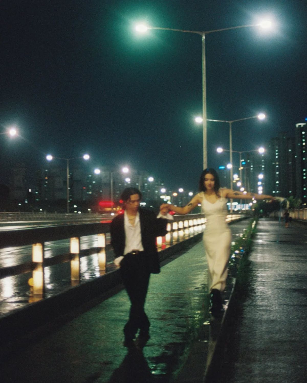 The Pulse of City Life: Expressive Street Photography Tours in Vietnam